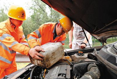 碾子山区额尔古纳道路救援